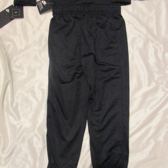Nike Boys Tracksuit 2 Piece BlackWhite 86E130-023 Brand New with tags - Picture 8 of 8